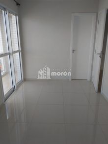 <strong>APARTAMENTO SEMI MOBILIADO PARA ALUGAR NO CENTRO</strong>