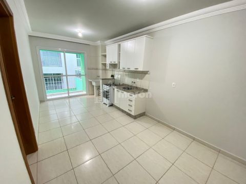 Apartamento Semi Mobiliado Para Alugar No Centro