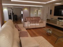 <strong>APARTAMENTO Á VENDA NO CENTRO - EDIFÍCIO ROYAL PLAZA</strong>