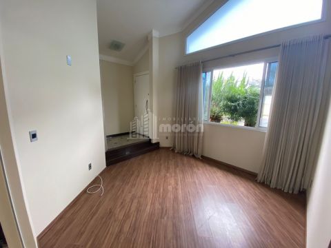 <strong>CASA SEMI MOBILIADA PARA ALUGAR EM OFICINAS</strong>