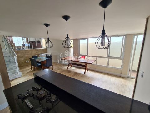 Sobrado Triplex à Venda - Estrela - Jardim América