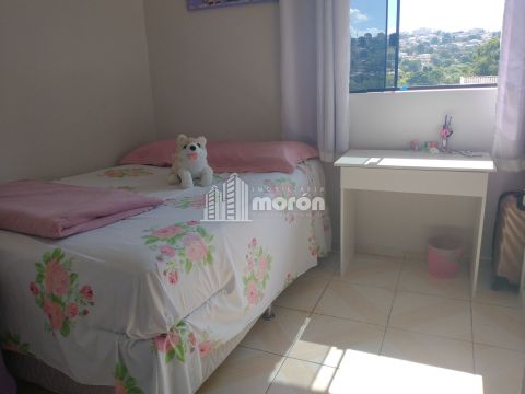 Casa á Venda Em Uvaranas - Próxima Ao Cescage.