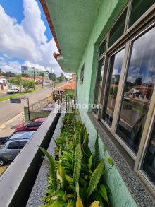 <strong>SOBRADO COM SALA COMERCIAL À VENDA EM UVARANAS</strong>