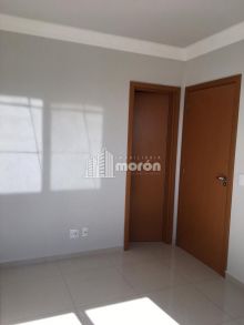 <strong>APARTAMENTO SEMI MOBILIADO PARA ALUGAR NO CENTRO</strong>