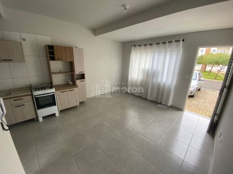 Sobrado Para Alugar Em Uvaranas - Residencial Araucária