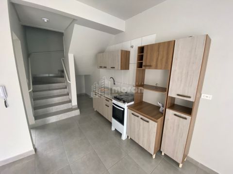 Sobrado Para Alugar Em Uvaranas - Residencial Araucária