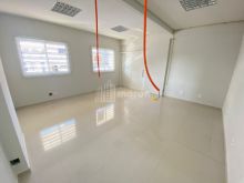 <strong>SALA COMERCIAL PARA  ALUGAR NO CENTRO</strong>