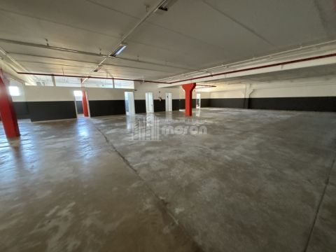 Sala Comercial Subsolo  Para Alugar  - Centro Comercial Mm