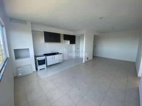 <strong>APARTAMENTO PARA ALUGAR EM UVARANAS - ED. TOMAZINA</strong>