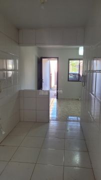 Casa  Em Condomínio á Venda Em Uvaranas