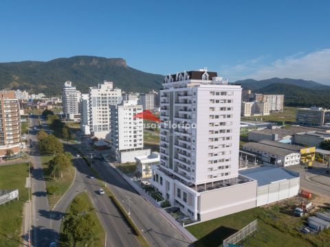 <strong>Apartamento 2 e 3 dormitórios sendo 1 suíte Pedra Branca/ SC</strong>