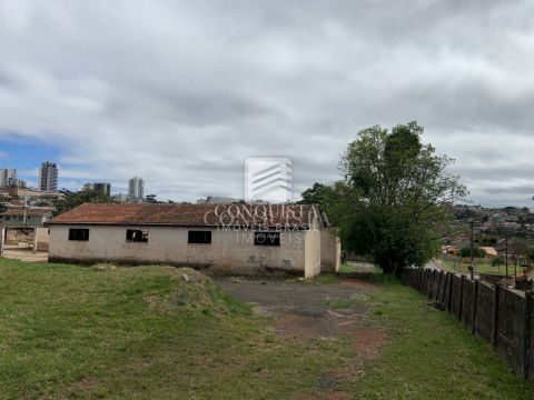 <strong>TERRENO À VENDA</strong>