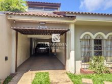 <strong>Casa com 4 quartos e piscina no bairro Órfãs</strong>