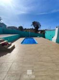 <strong>Casa Residencial com piscina, Oficinas</strong>