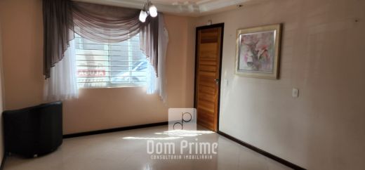 Casa Com 3 Quartos No Centro