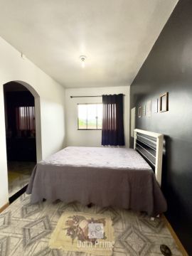 Casa Com 3 Quartos No Contorno