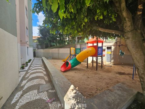 Excelente Apartamento No Residencial Moradas Rio Tibagi.