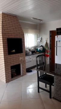 Residência Uvaranas