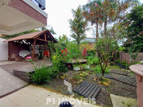 Casa Residencial - Jardim Carvalho