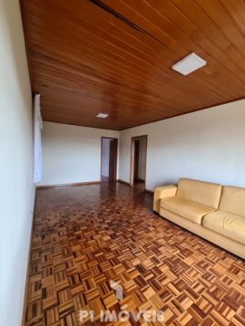 Casa Com Excelente Terreno No Jardim Conceição.