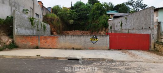 Terreno Com Alto Potencial Para Construção De Barração.