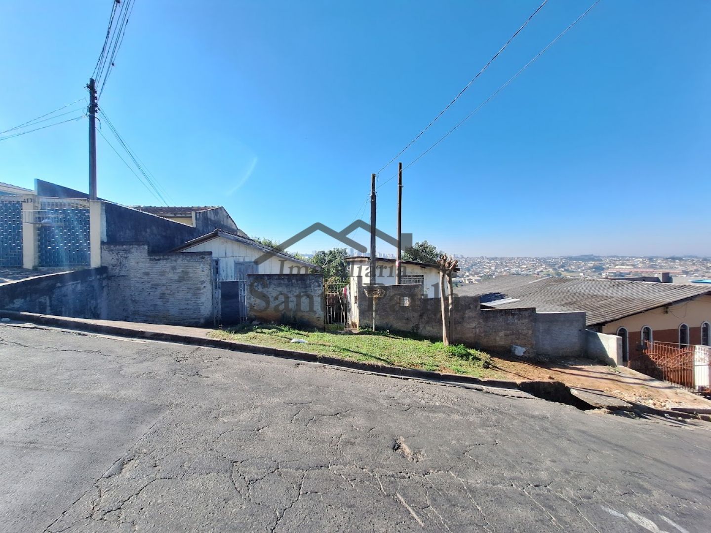 Casa Com Valor De Terreno Na Rua Teixeira De Freitas!