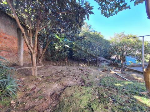 Casa Com Valor De Terreno Na Rua Teixeira De Freitas!