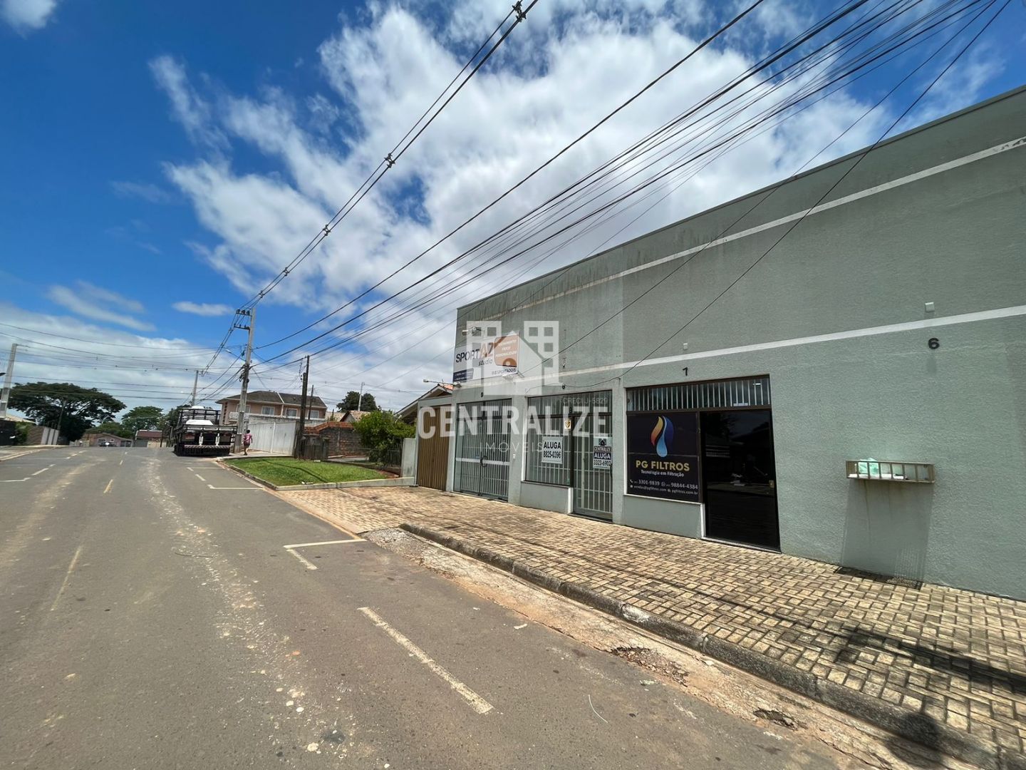 Locação- Sala Comercial Em Col. Dona Luiza