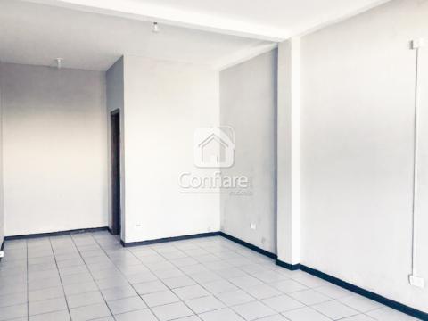 <strong>Sala comercial na Nova Rússia</strong>