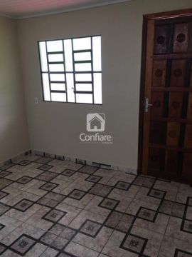 Casa De Fundos No Santa Paula