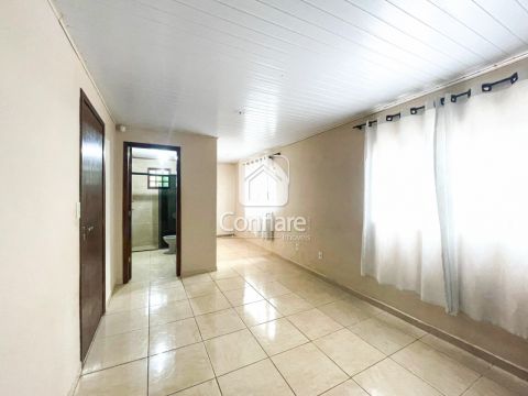 <strong>Casa em Uvaranas com quintal e Churrasqueira</strong>