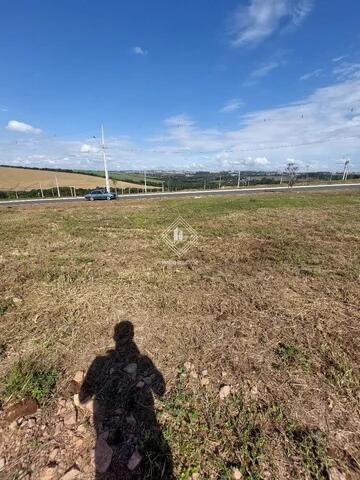 Foto Imóvel - Terreno à Venda No Condomínio Alpha