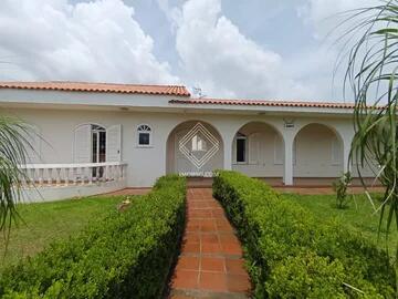 Foto Imóvel - Casa Com Amplo Terreno - Nova Rússia