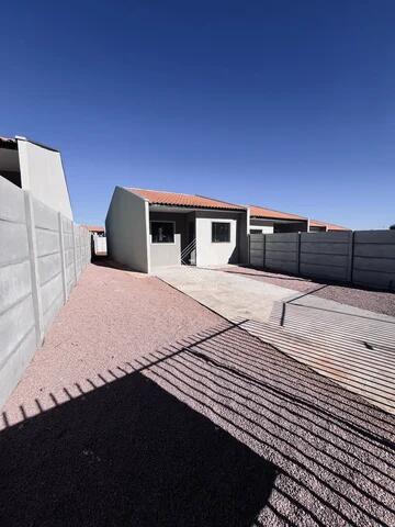 Foto Imóvel - Casa Com Passagem Lateral No Jardim Royal