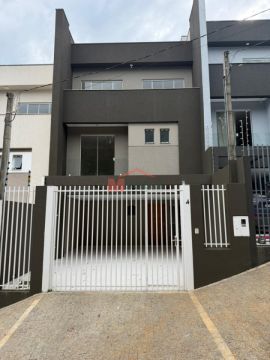 <strong>Sobrado Tríplex 3 quartos (1 suíte) à venda em Estrela</strong>