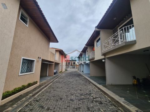 Sobrado Para Locação No Bairro Orfãs