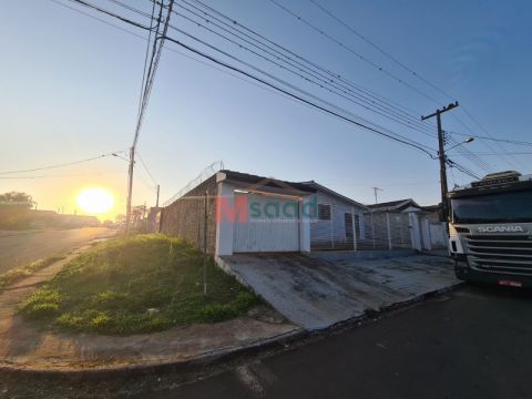 Excelente Casa De Esquina 2 Quartos A Venda Na Vila Cipa