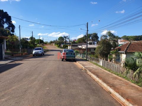 Terreno Padrão  Em Uvaranas