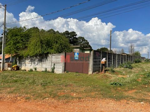 Terreno De Esquina A Venda   -   Uvaranas