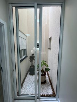 Foto Sobrado novo 3 quartos sendo um suíte ( Jardim Carvalho )