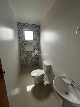 Foto Sobrado no Bairro Órfãs - 3 quartos (1 suíte)