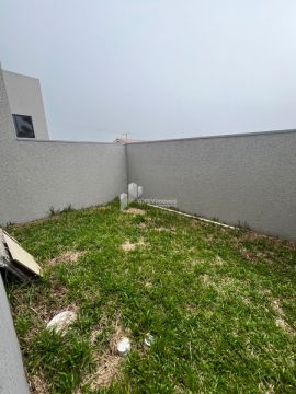 Foto Sobrado no Bairro Órfãs - 3 quartos (1 suíte)