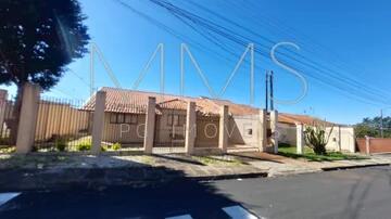 Foto Imóvel - Casa De Esquina à Venda Em Uvaranas