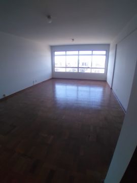 <strong>Apartamento com 3 dormitórios no Centro</strong>