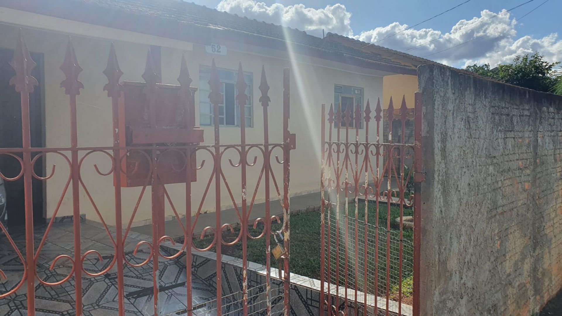 Casa Com 3 Dormitórios à Venda Em Uvaranas