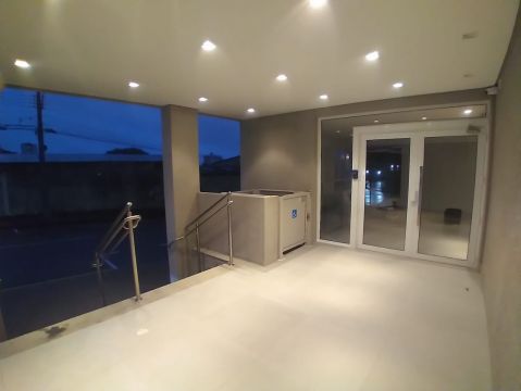 Apartamento Com 02 Dormitórios No Orfãs