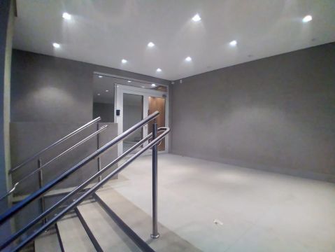 Apartamento Com 02 Dormitórios No Orfãs