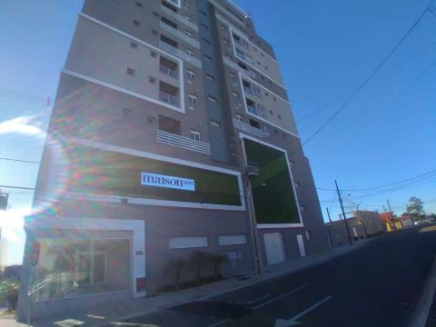<strong>Apartamento com 02 dormitórios no Orfãs</strong>