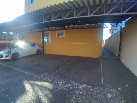 Apartamento Com 3 Dormitórios Em Uvaranas