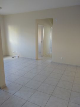 Apartamento Com 03 Dormitórios Na Ronda